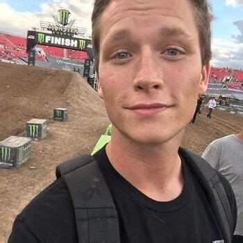 where does tmartn2 live.